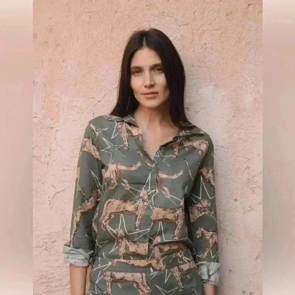 LAS SUREÑAS Tops - LAS SUREÑAS SHIRT LEOPARD STAR GREEN